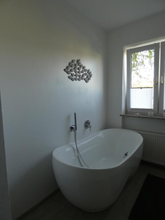 Gartenwohnung Juliana Gstadt Laeufers Chiemsee Holiday Home Гштадт-ам-Кимзее Экстерьер фото