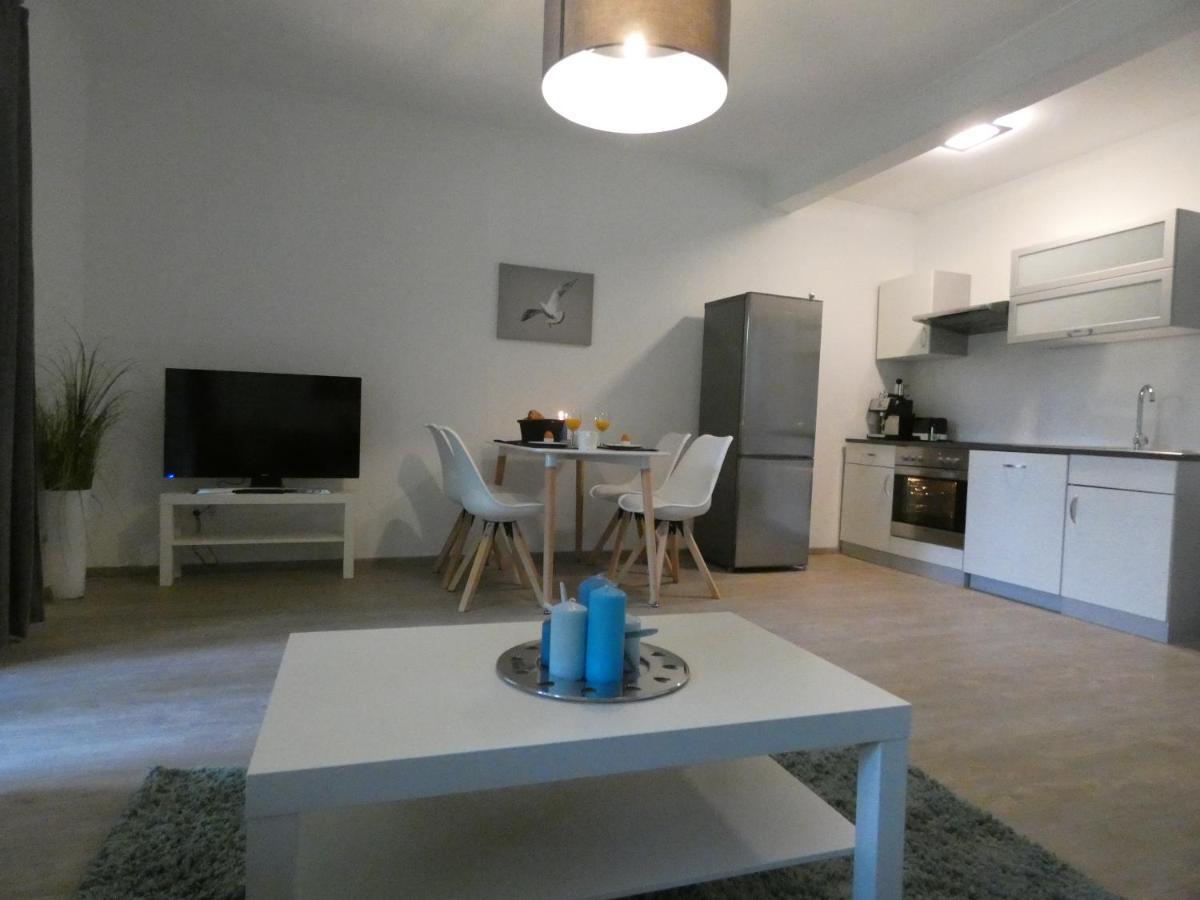 Gartenwohnung Juliana Gstadt Laeufers Chiemsee Holiday Home Гштадт-ам-Кимзее Экстерьер фото